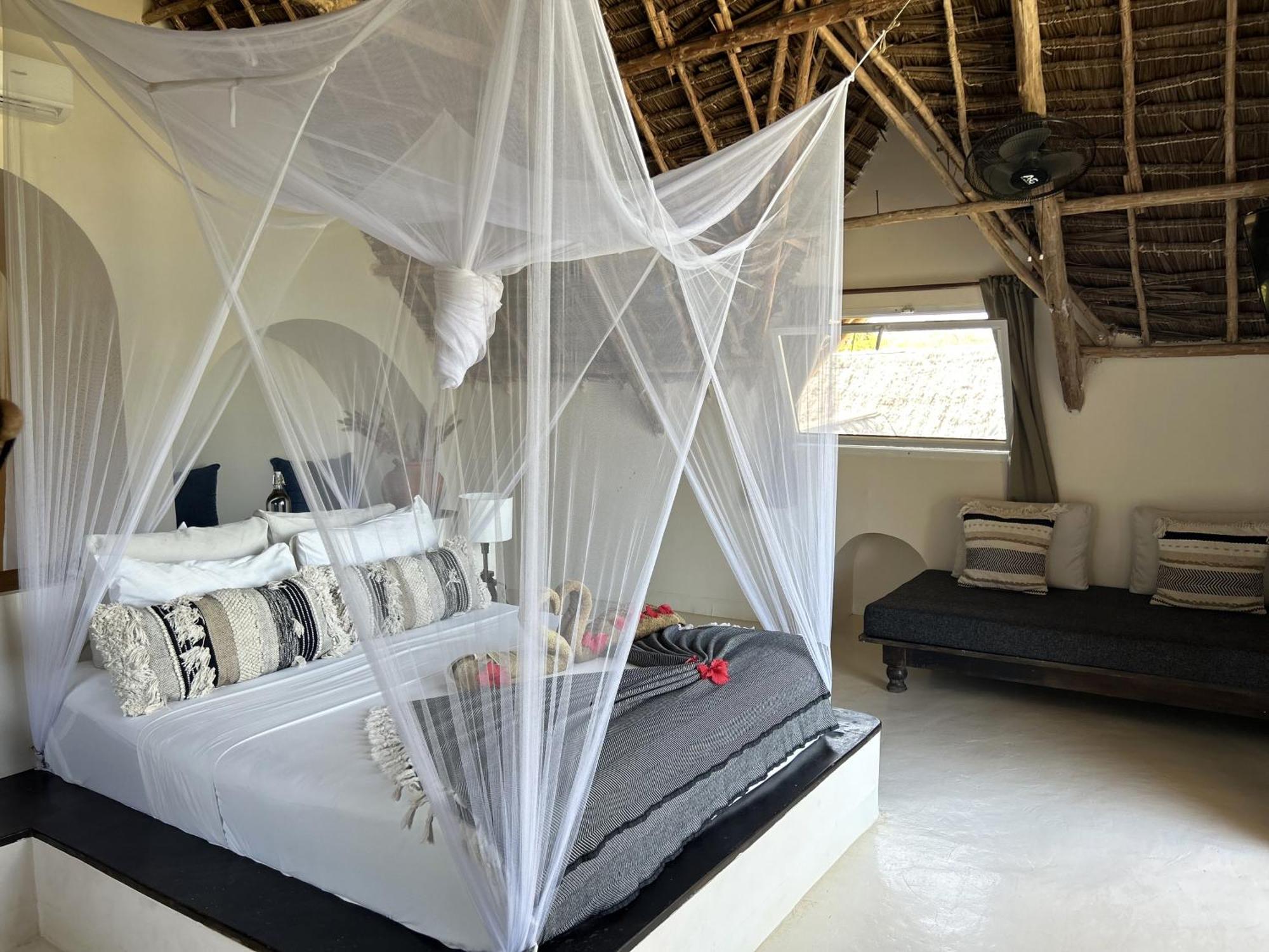 Kuwa Zanzibar Aparthotel Kiwengwa  Ngoại thất bức ảnh